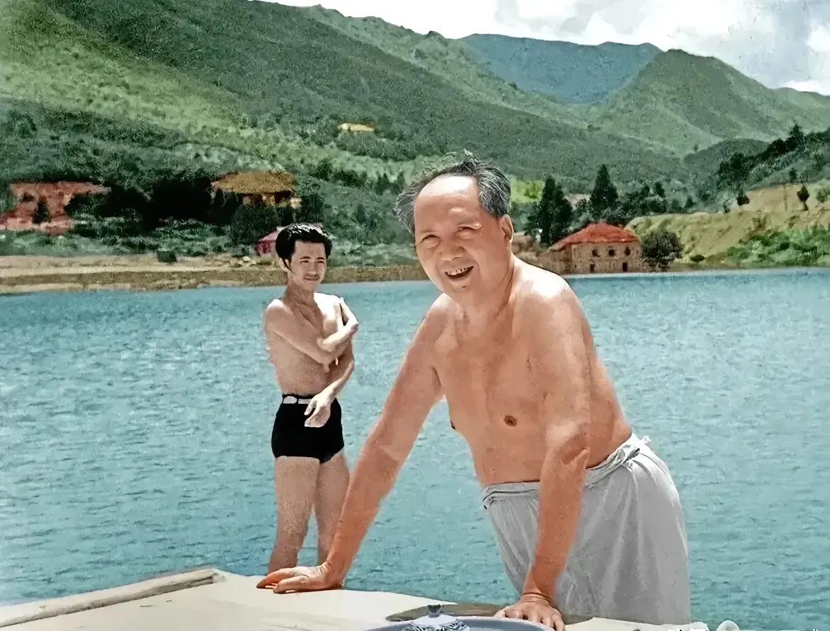 缅怀伟大的毛主席
主席千古