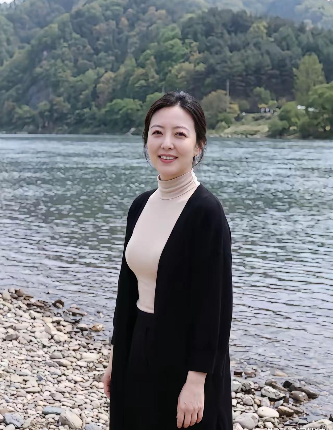 当妈妈的年龄，居然还这么好看