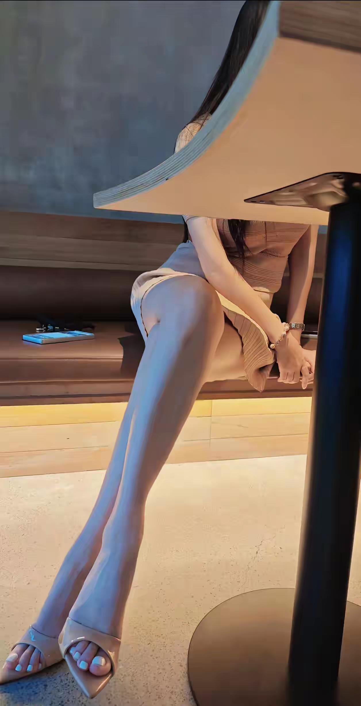 女生拥有一双大长腿是什么样体验?