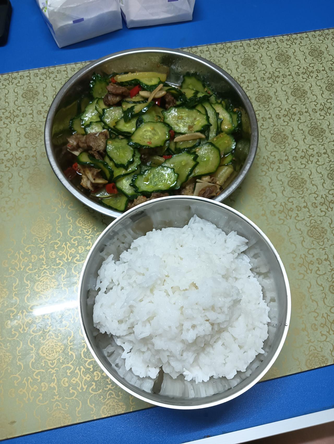 大家好，我是七姐，今天我要说的一点是，不要以为你是我的粉丝，就要求我这个，要求我