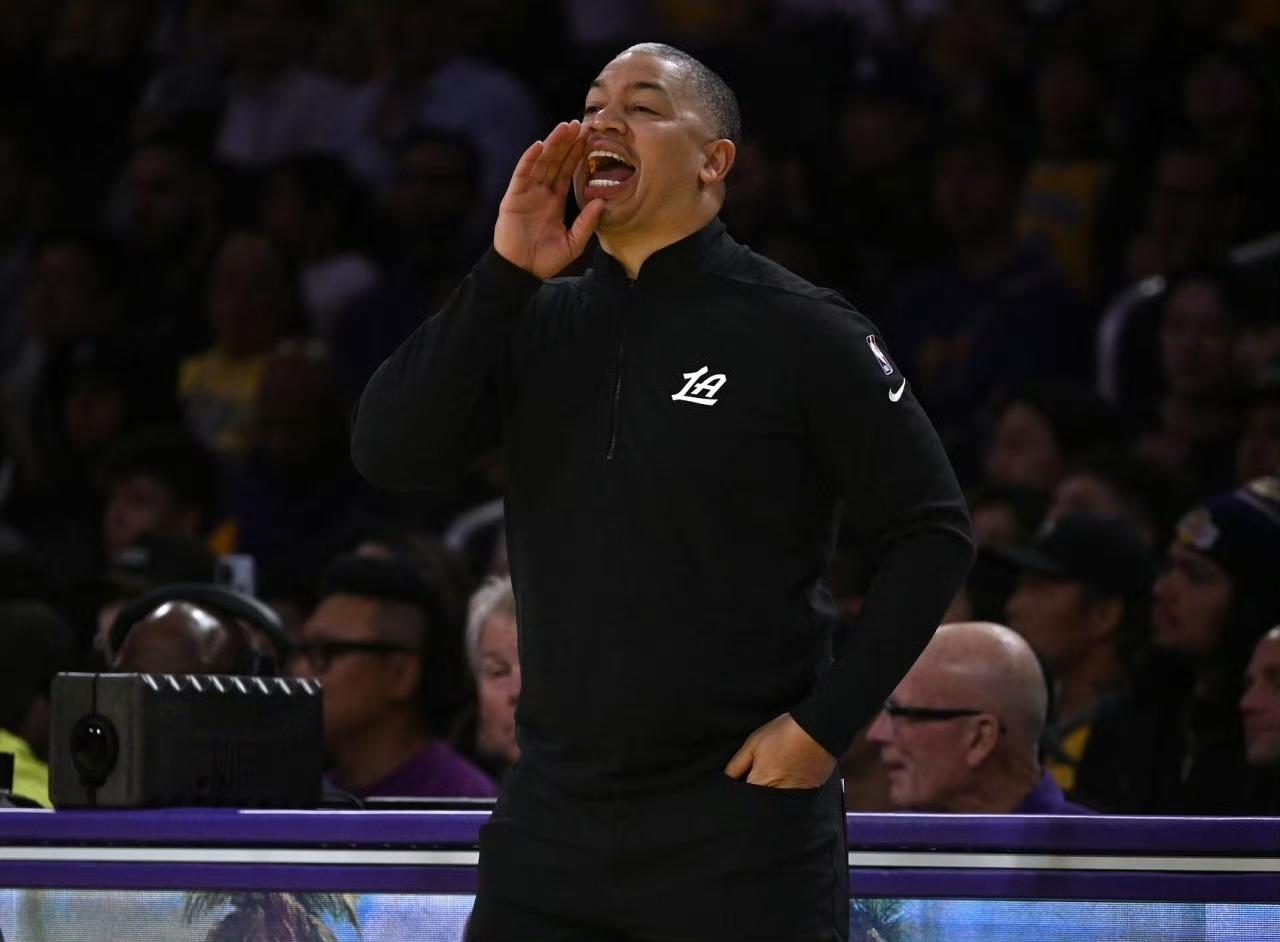 自泰伦卢35胜20负言论后，快船￼已12胜2负，今日更是回到附加赛区。

而据数