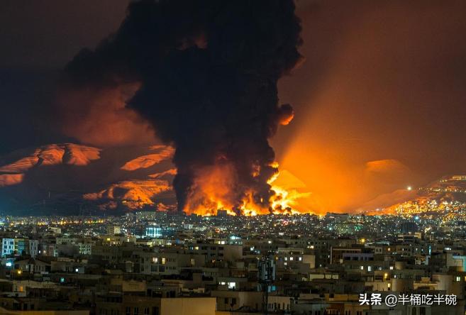 3月10日，伊朗革命卫队发布消息称，已使用5枚导弹袭击美军哈里尔空军基地，现场升