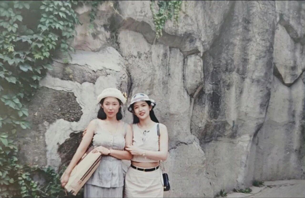 晒出你今天的感悟出门旅游都要拍照留念，但是我发现很多大爷大妈不懂得如何拍旅游照片