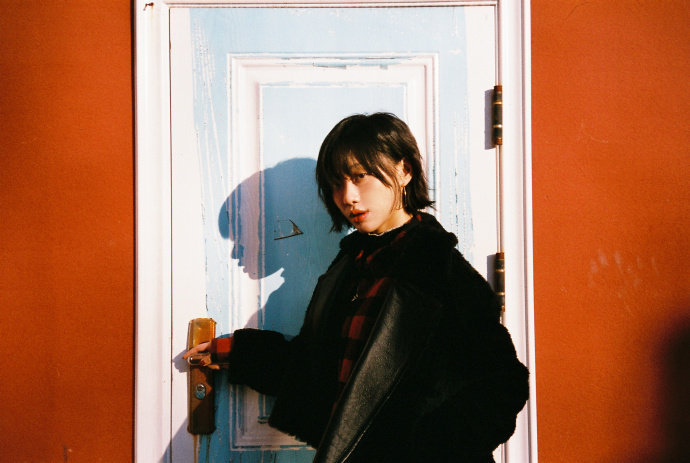 元清也到了当年佟掌柜的年纪元清自带佟掌柜江湖感元清自带佟掌柜江湖感，佟掌柜骨子里