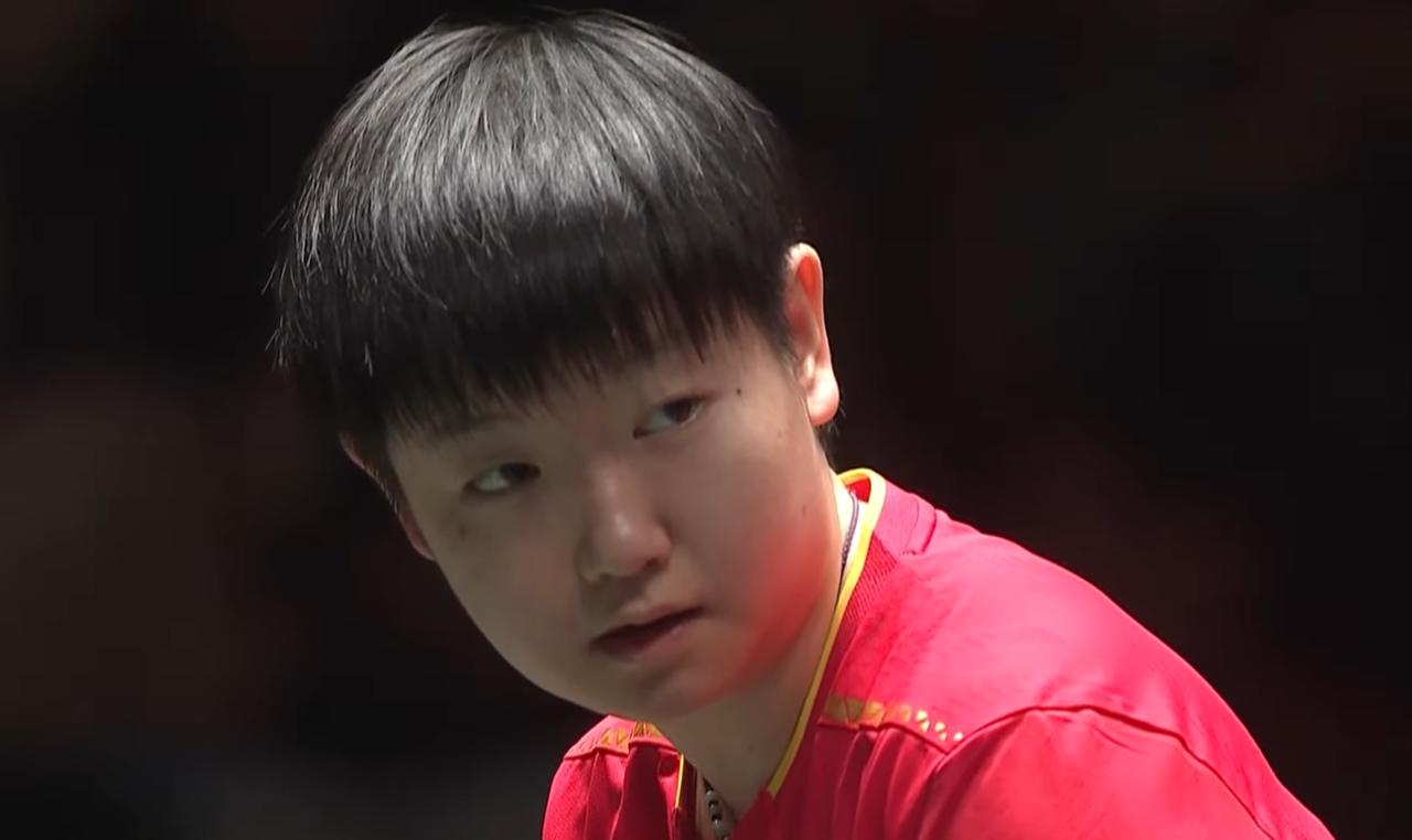 莎头第一局11:4拿下后，
中间休息，肖战说的话，我居然没听懂？

局间休息，肖