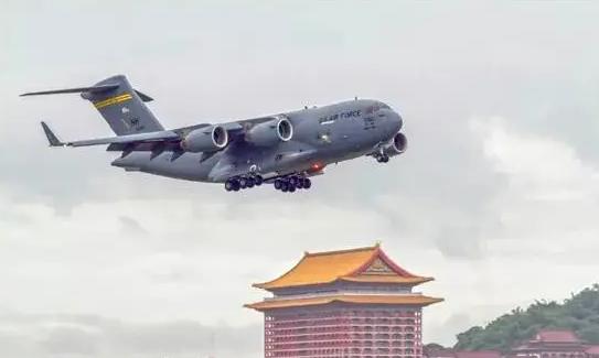 突发：俄罗斯拒绝美中情局“最后通牒”
 
俄罗斯官员已向伊朗通报，中央情报局局长