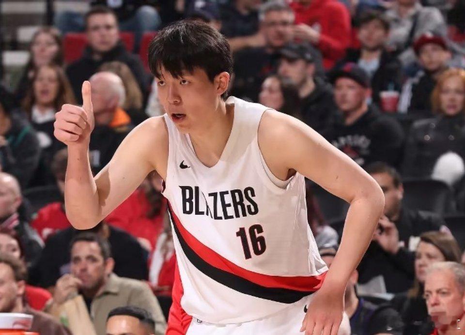 NBA常规赛开拓者主场对阵猛龙，其中开拓者是背靠背第二场。杨瀚森在上一场被DNP