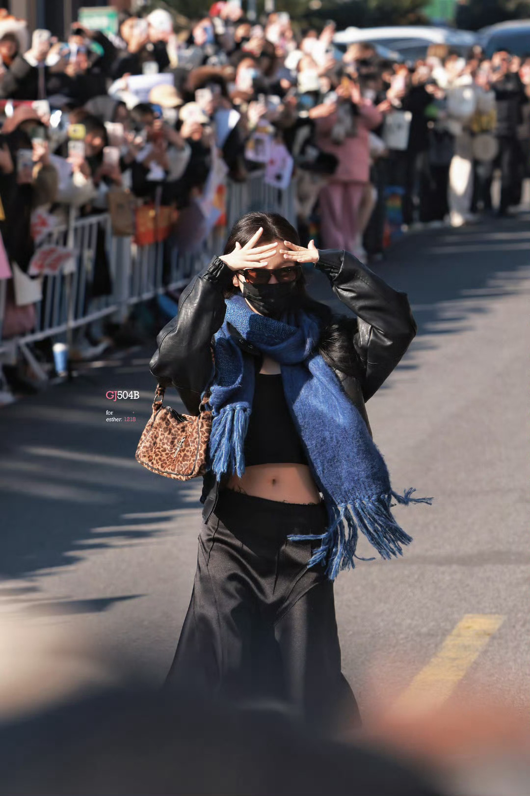 虞书欣云初令虞书欣上班路透 啊啊啊啊啊啊今天这套我太喜欢了，高妹衣品又好，就是无