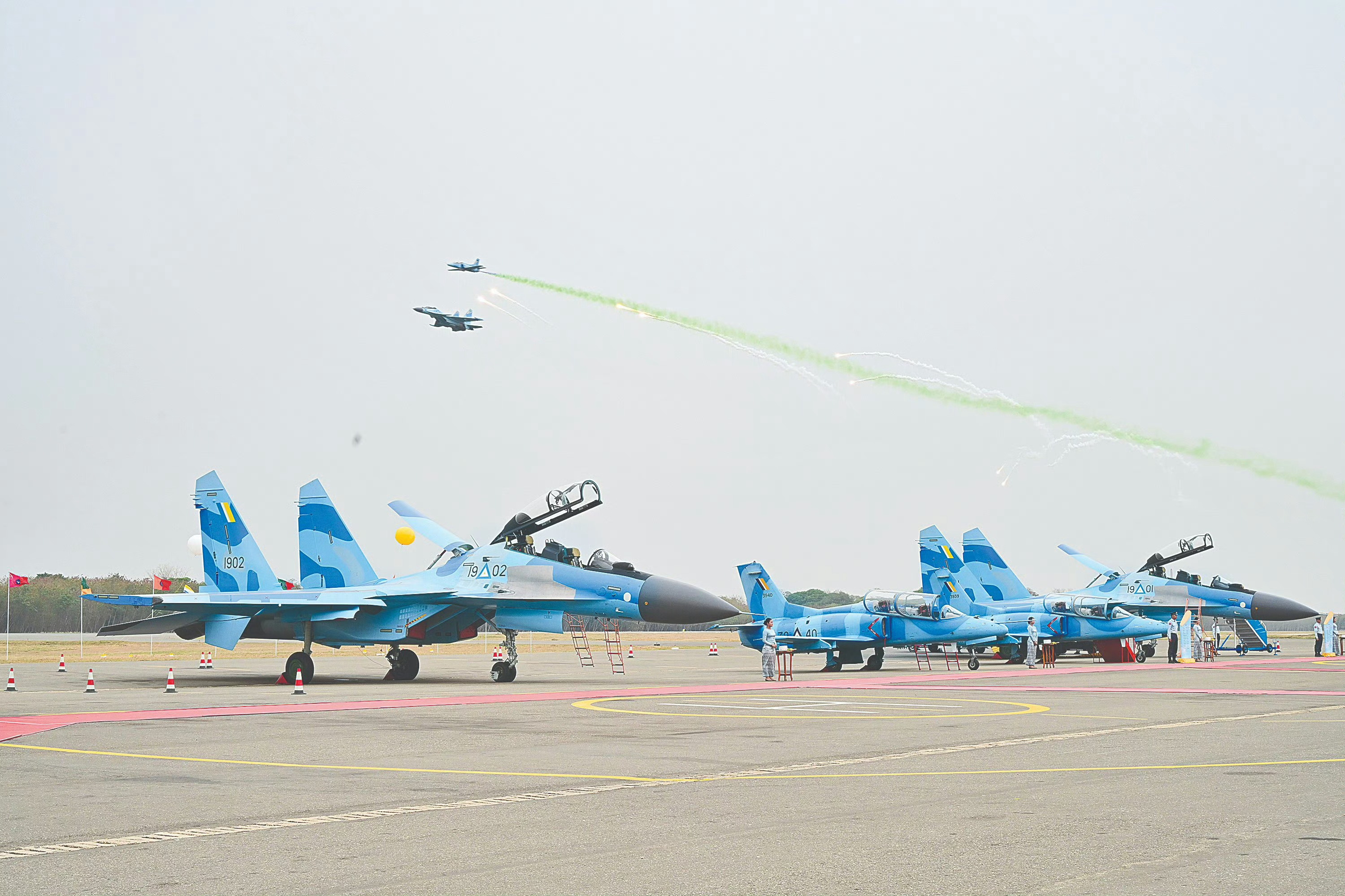 老缅年度新机入列仪式，这没有新买的JF-17M和FTC-2000G了，追加购买了