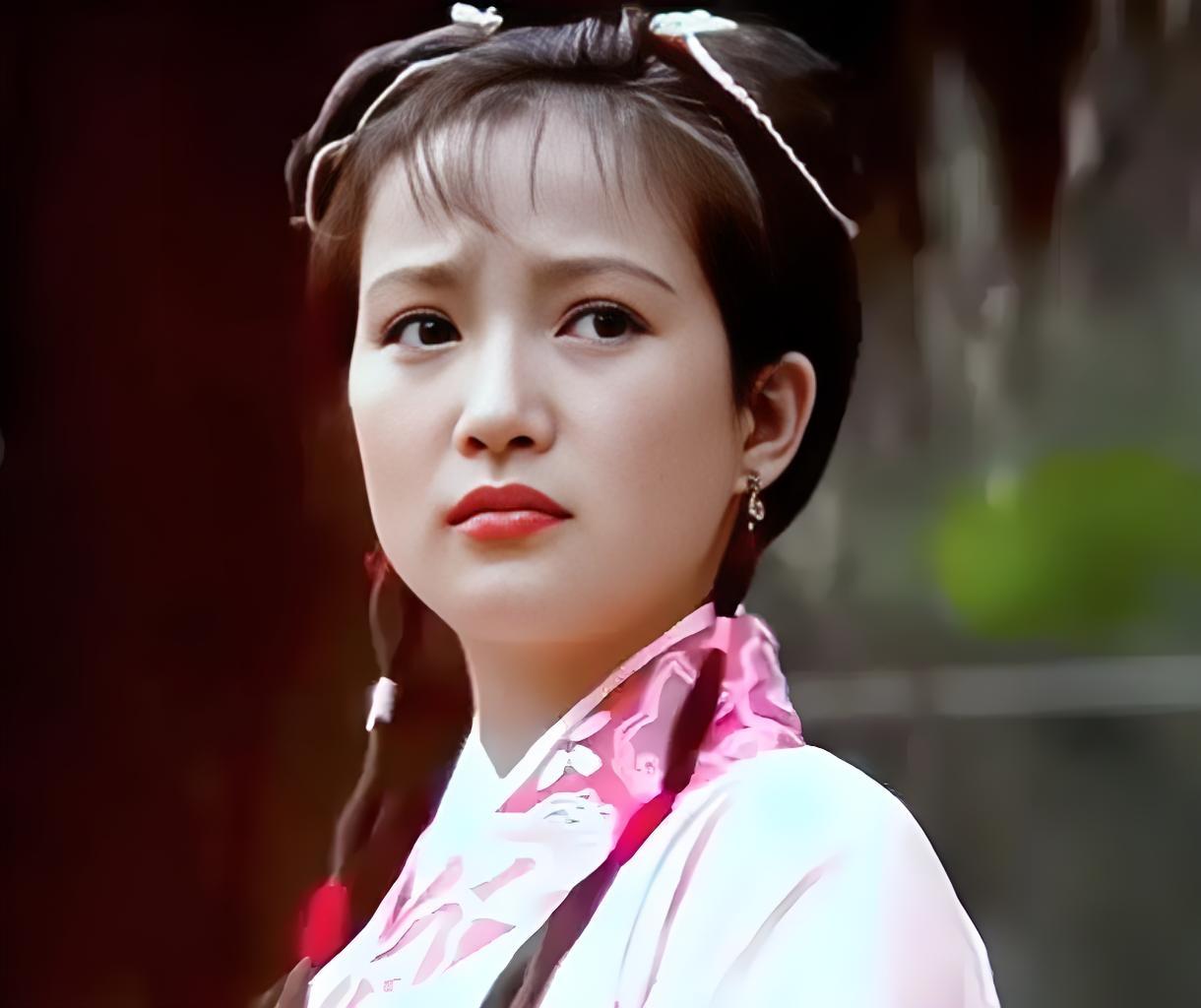 原来何晴也演过花姑子，但是真的比张庭版本美丽娇憨太多了！张庭版本的只让我觉得恶心