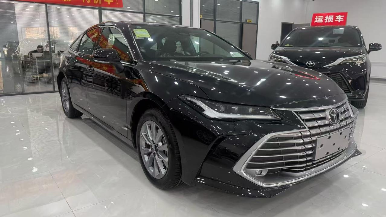 一汽丰田亚洲龙-2.0L 进取版，纯油版[庆祝]厂家指导价178800，轻微运损