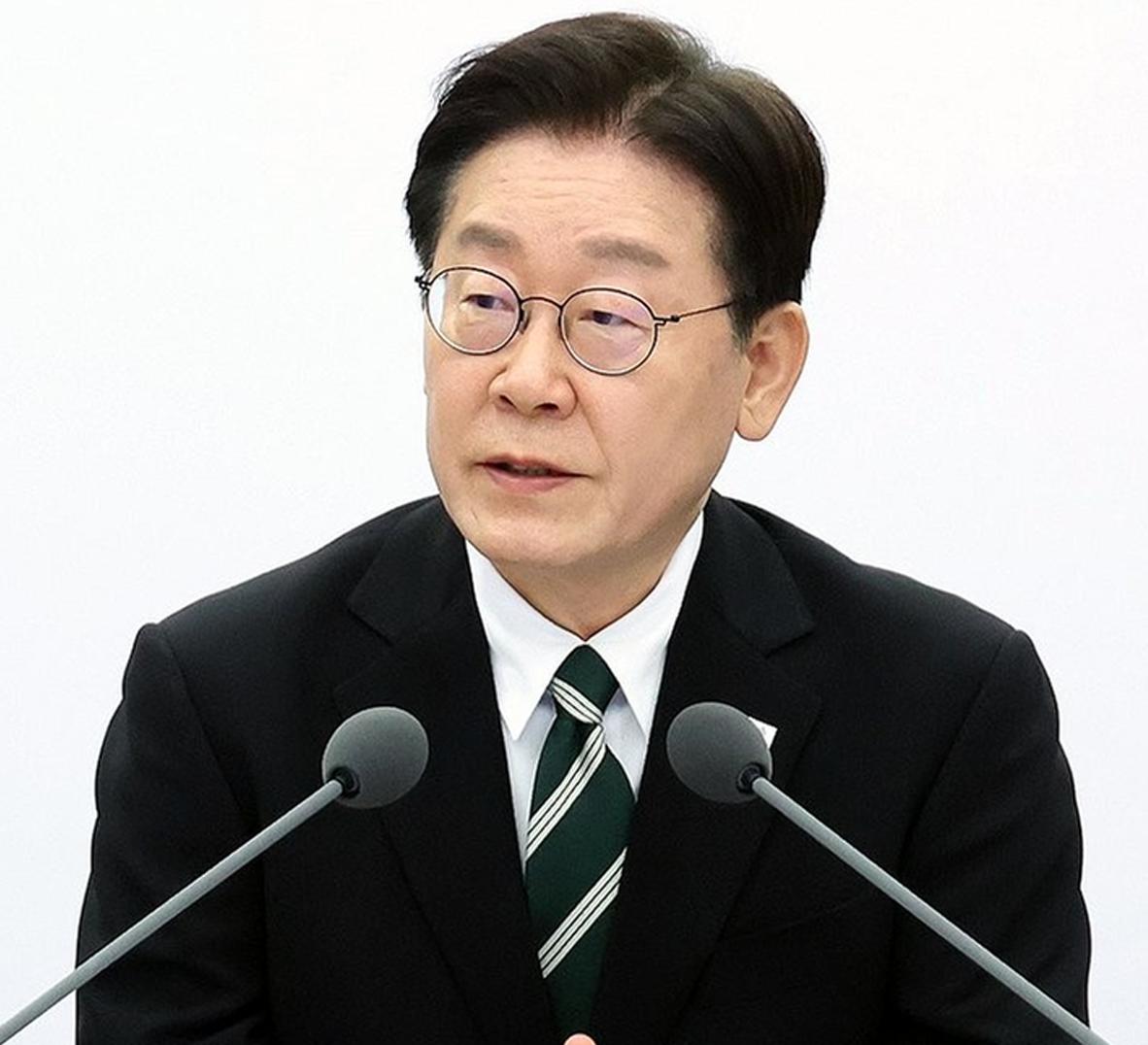 李在明痛批韩媒煽动反华情绪：应严肃问责！
韩国总统李在明21日就所谓“中国人大举