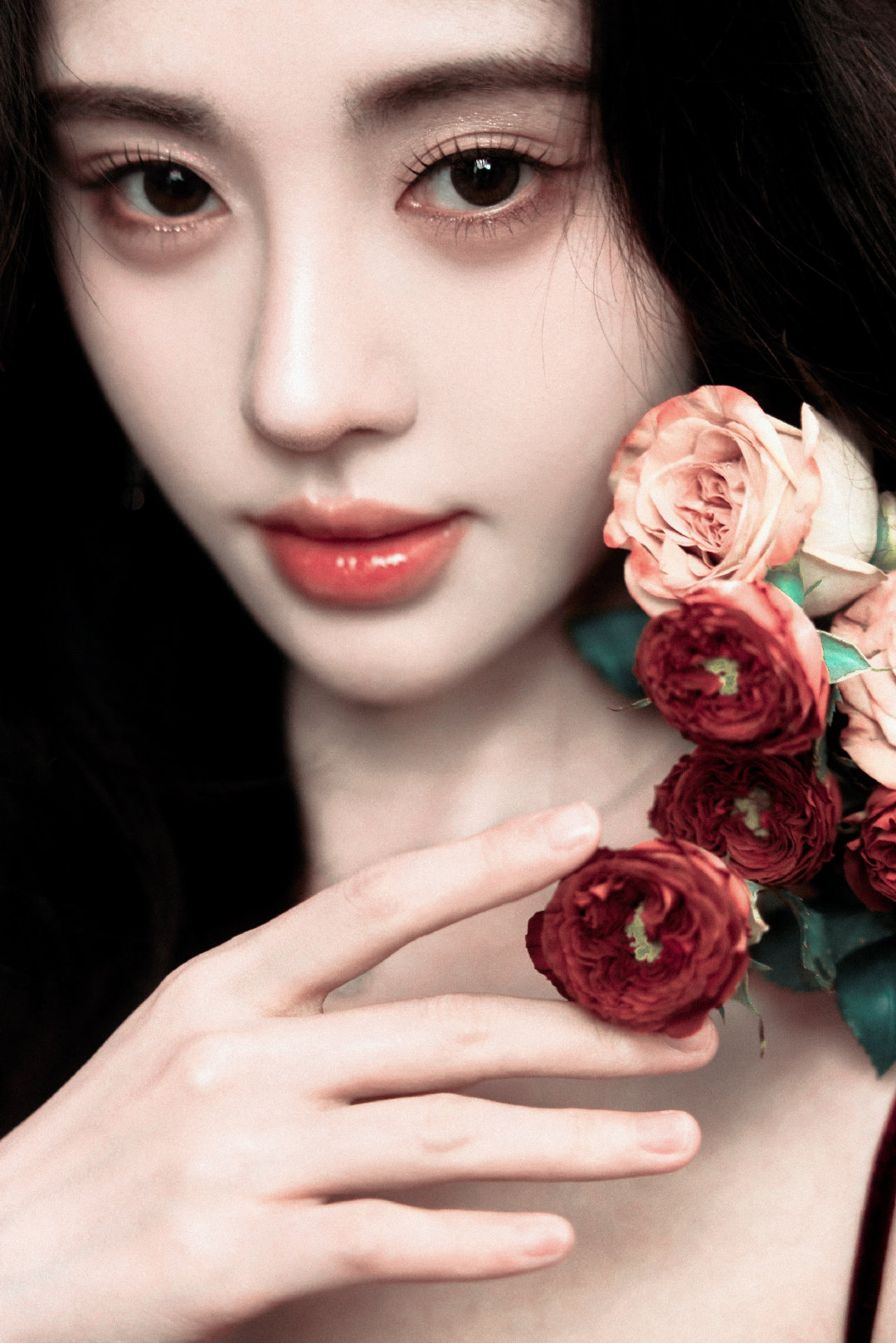 鞠婧祎*指尖生花🌹🍃✨鞠婧祎 （
