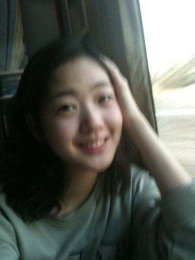 金高银出道前照片 真的完全没有动的一张脸 