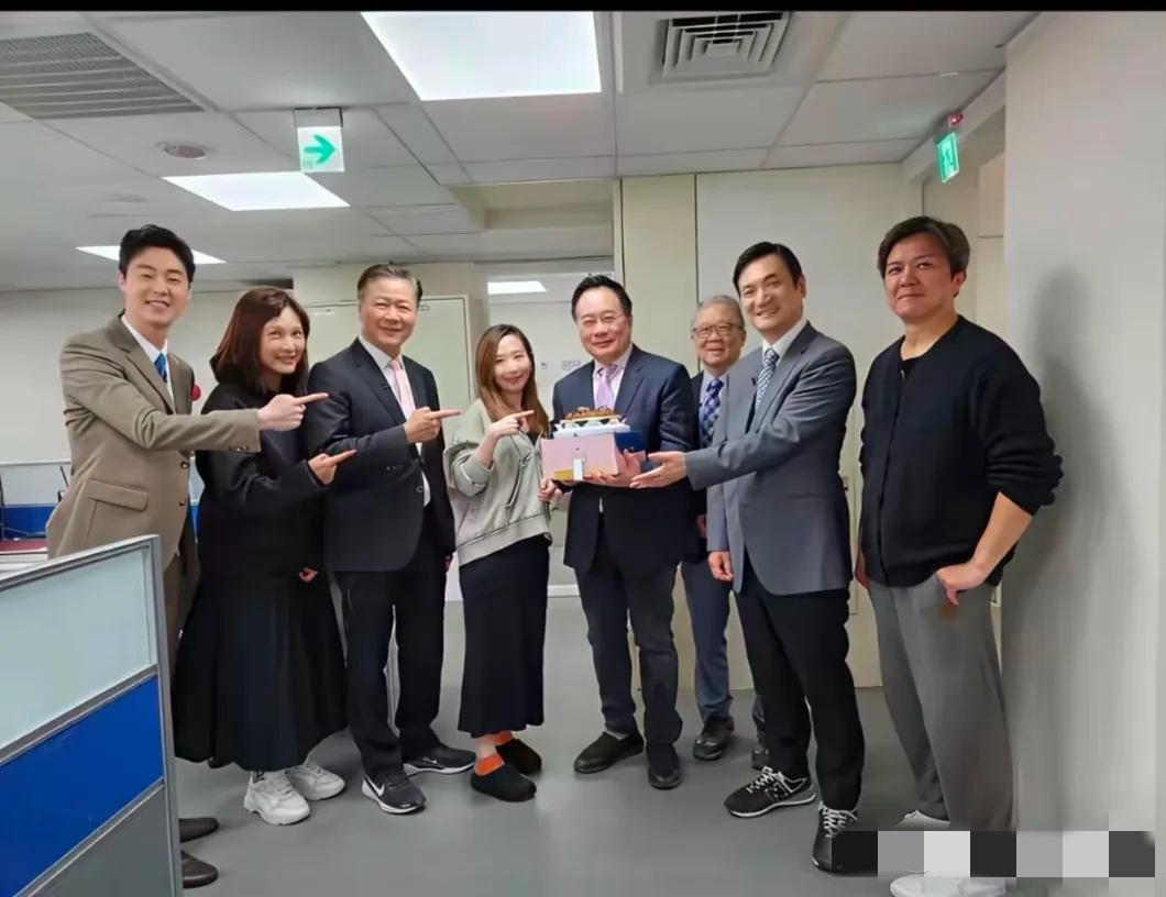 3月19日下午，即将入狱服刑的蔡正元，做了一个让无数人破防的决定——坚持走进寰宇