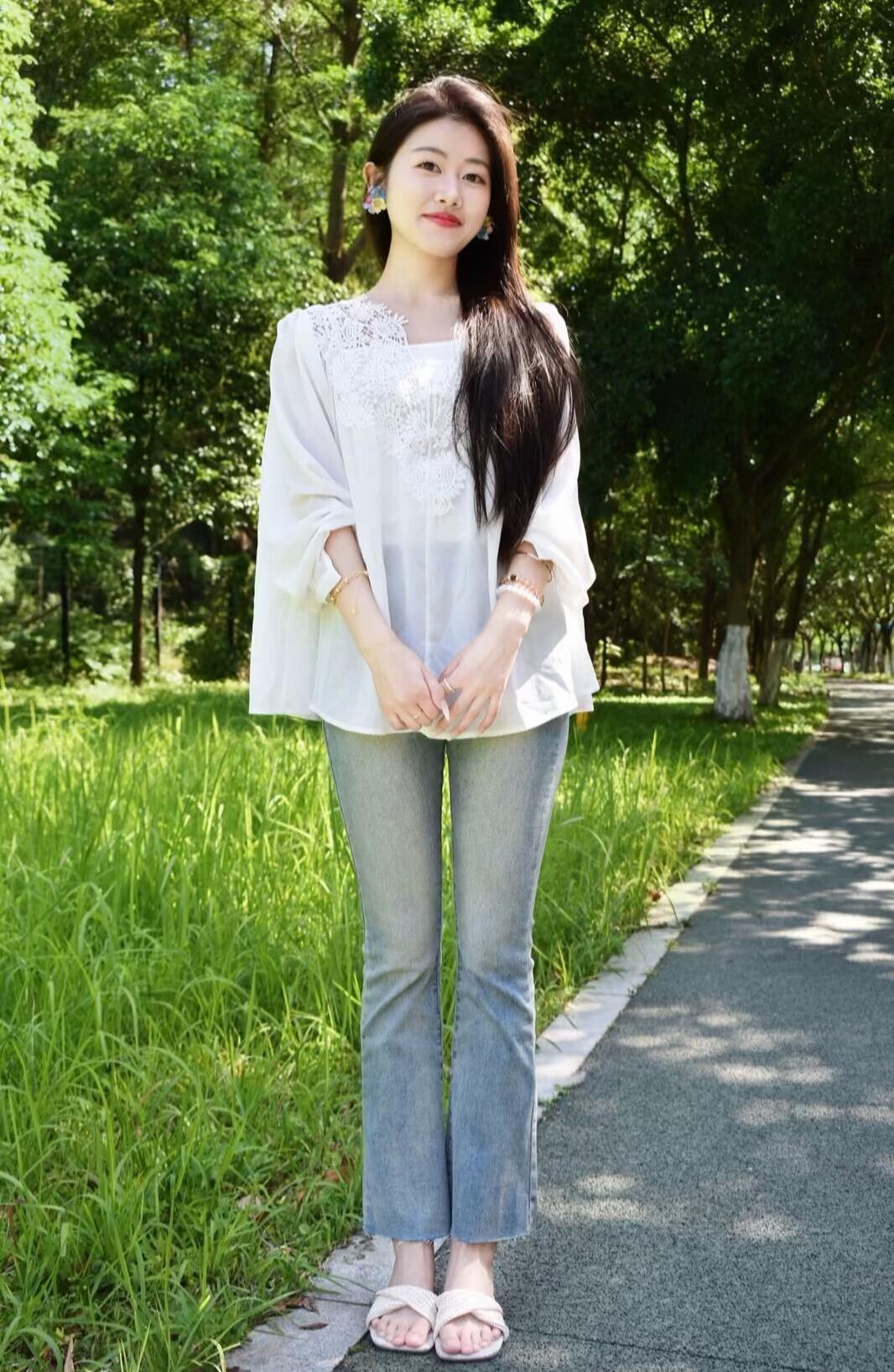 画面里的春日氛围感

照片里的景色之所以让人觉得美，主要赢在了这几个方面：

1