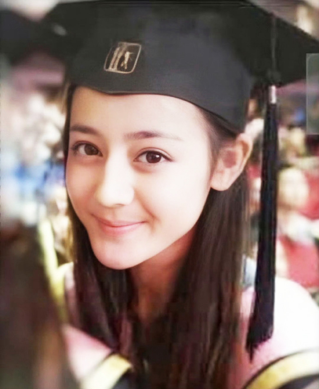 微博：学校：上海戏剧学院专业：10级表演系戏剧影视年龄：1992年6月3日出生于