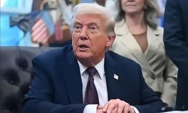 特朗普这话就很有意思了。当主持人问他，如果日本与中国开战，美国会不会支持日本时，