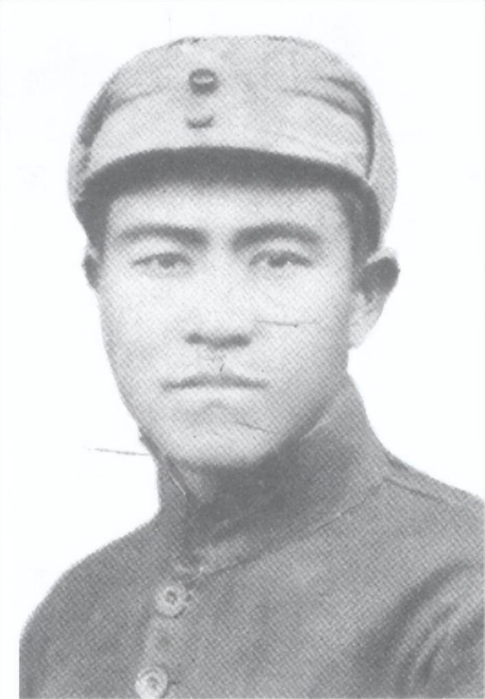 1934年参军16载，他战功赫赫堪比将军，为何却只担任过半年连长？
1950年深