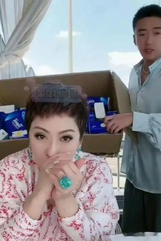 假的都不敢买这么大的吧 