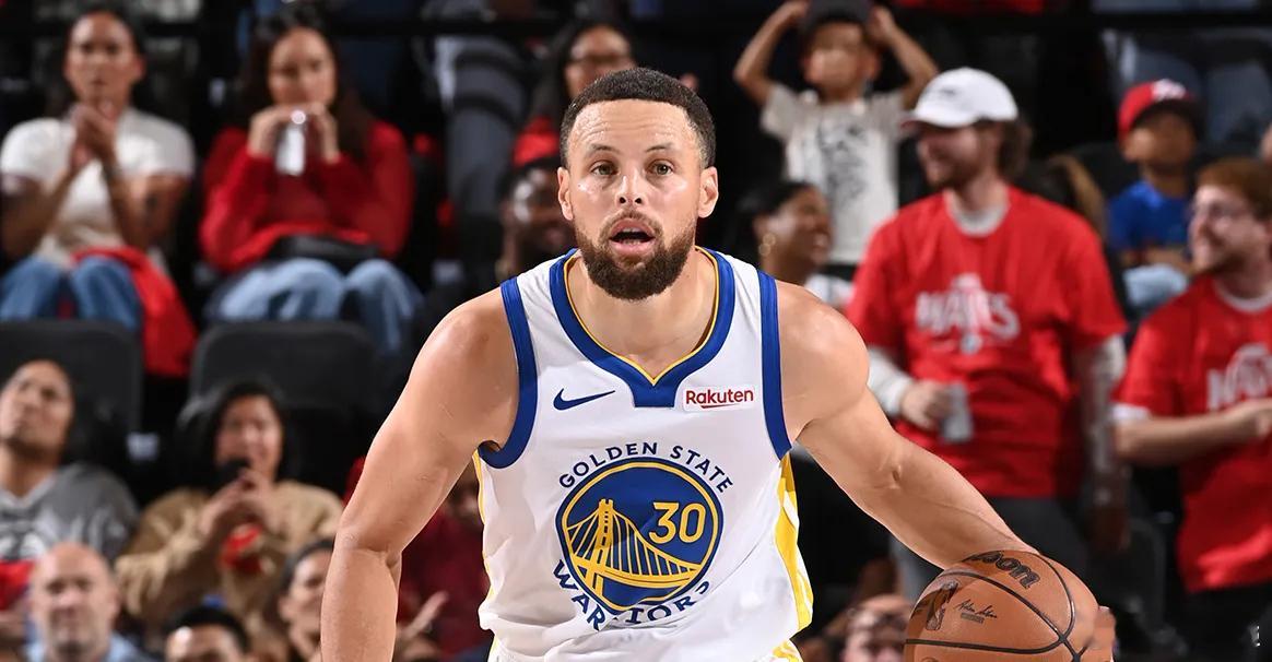 库里：附加赛的强度就像季后赛 我们展现了极强的韧性北京时间4月16日，西部附加赛