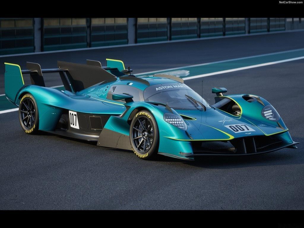 阿斯顿・马丁发布了符合勒芒规格的赛道专用车 Valkyrie LM，定位为一款“