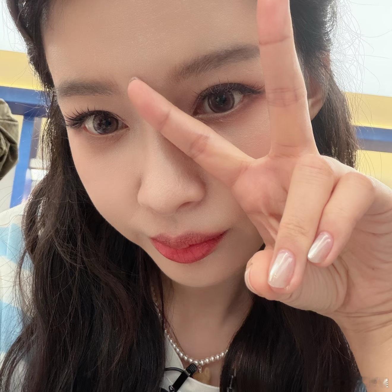 原来孙怡声音这么好听孙怡美的呀！谁能不心动！姐姐靠过来，香香软软的