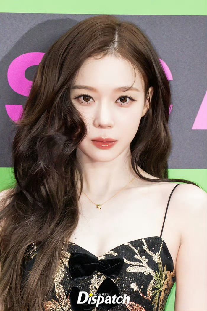 女爱豆新闻图一览2025娱乐年终盘点非正式跨年派对