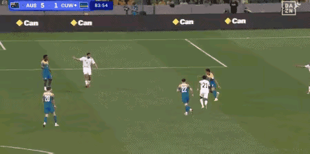 库拉索实在是太拉了！他们队将会成为世界杯上的最大鱼腩，国际足联还不如按国际积分外