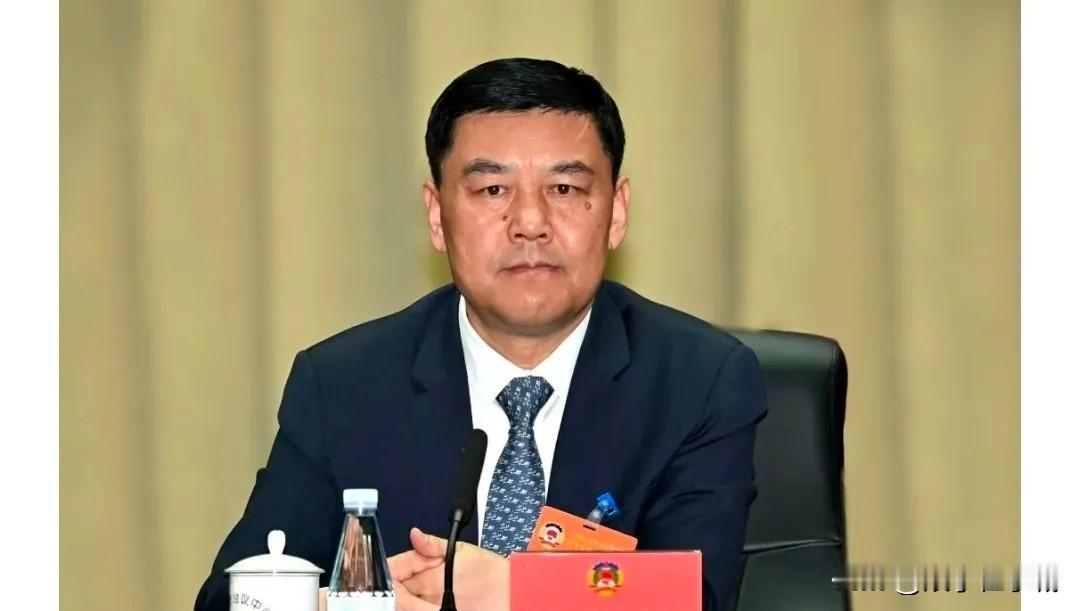 前脚下乡调研，后脚官宣被查！新民市委原书记李旭臣的教训太深刻！
 
9月22日，
