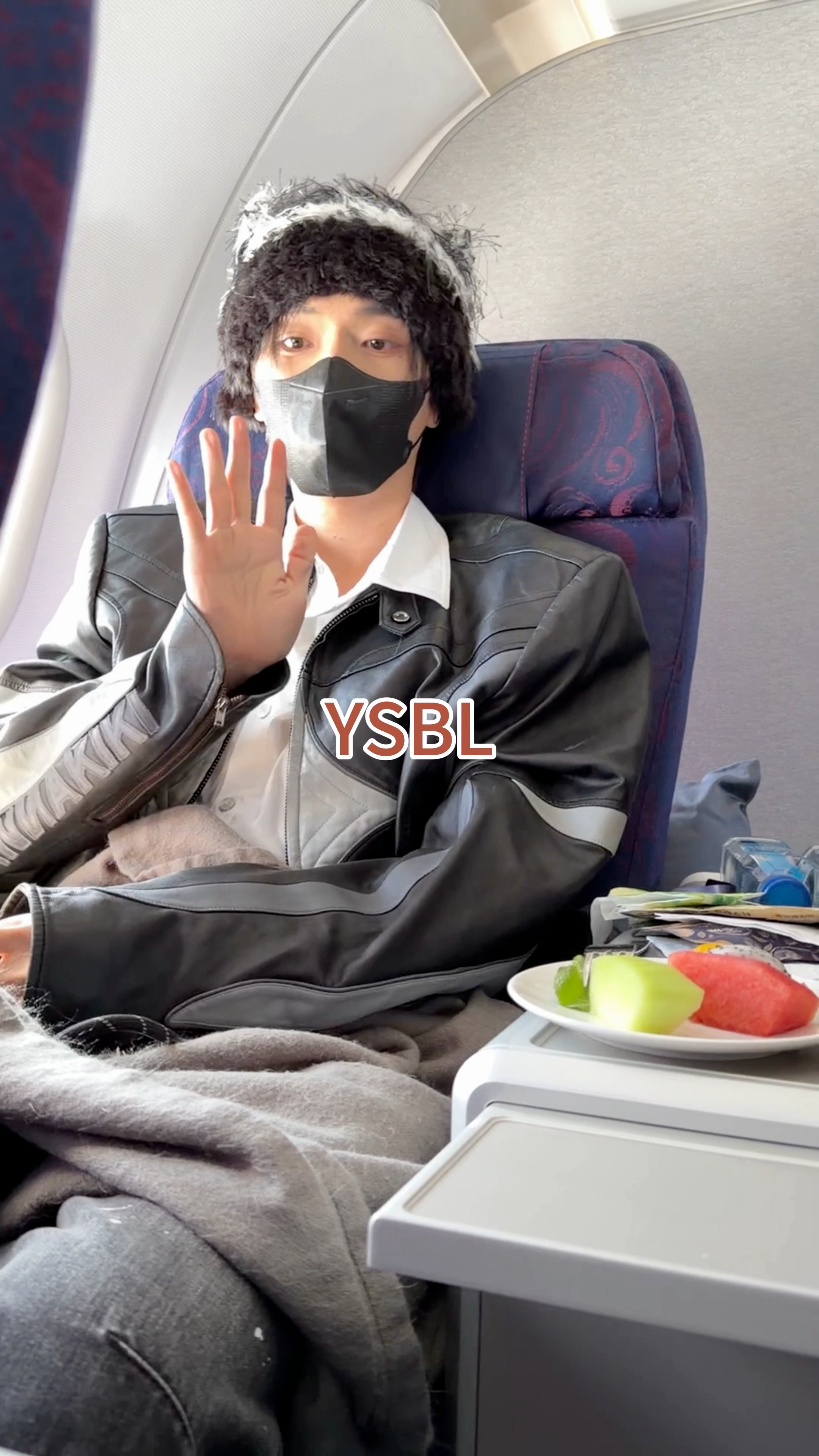 造谣中：郝普机舱对我打招呼 