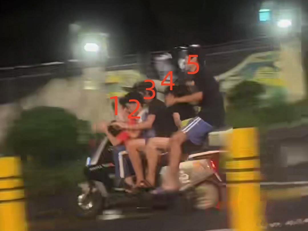 比我的车坐的人都多 