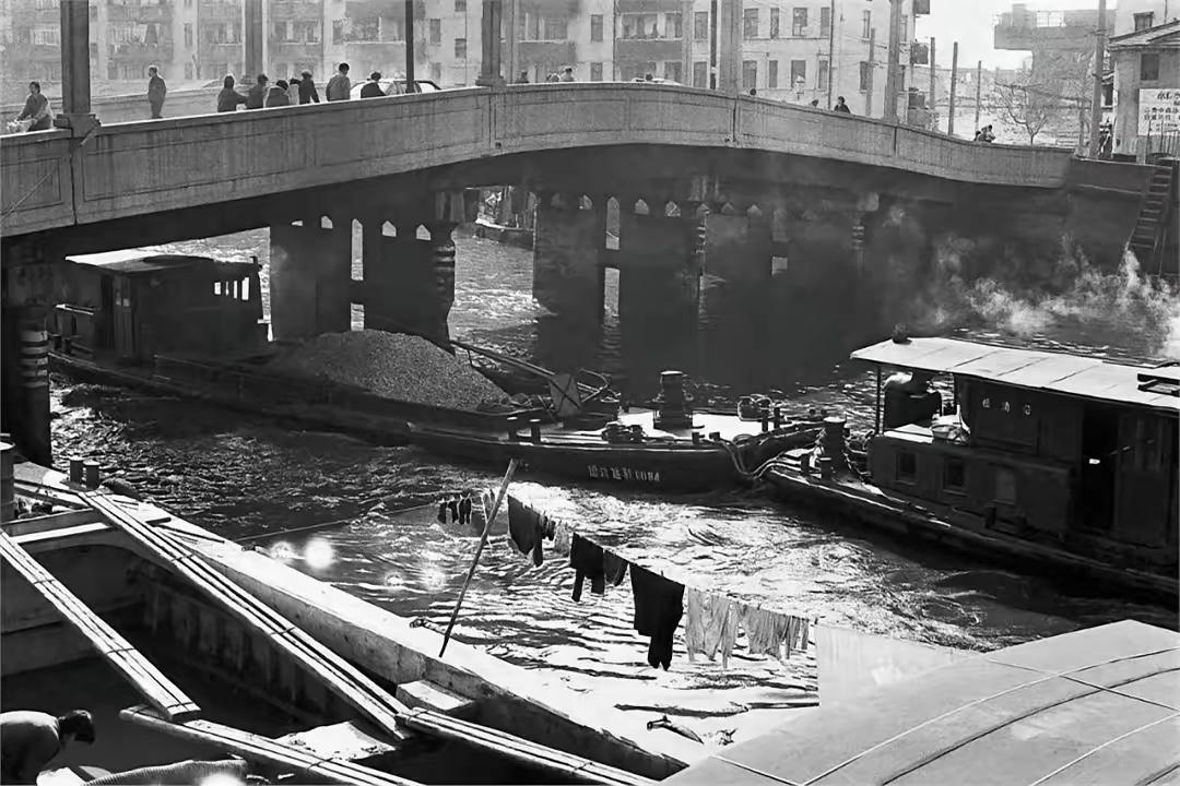 放下茶杯，一个退休的老警察淡然讲了一桩旧案，听完真是脊背发凉，一身冷汗。

他说