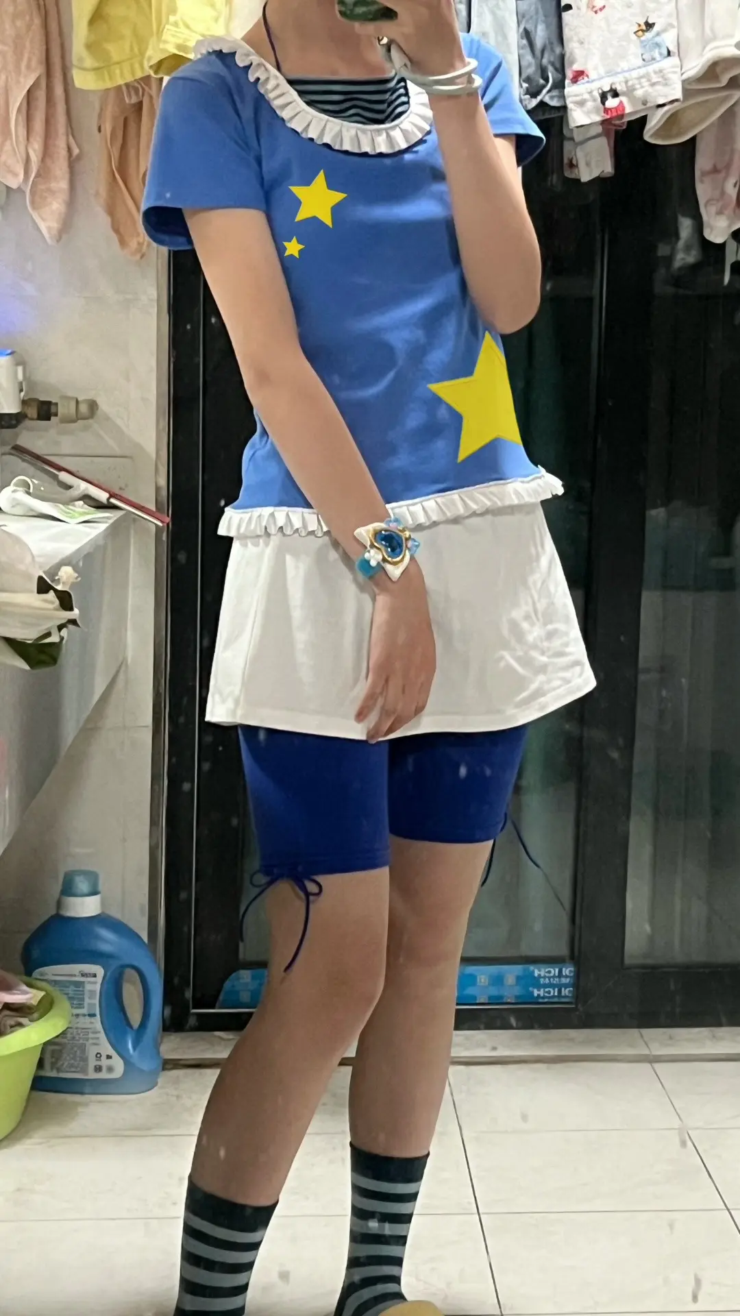 彩虹心石的凌美琪。试衣 自己踩缝纫机改的一套