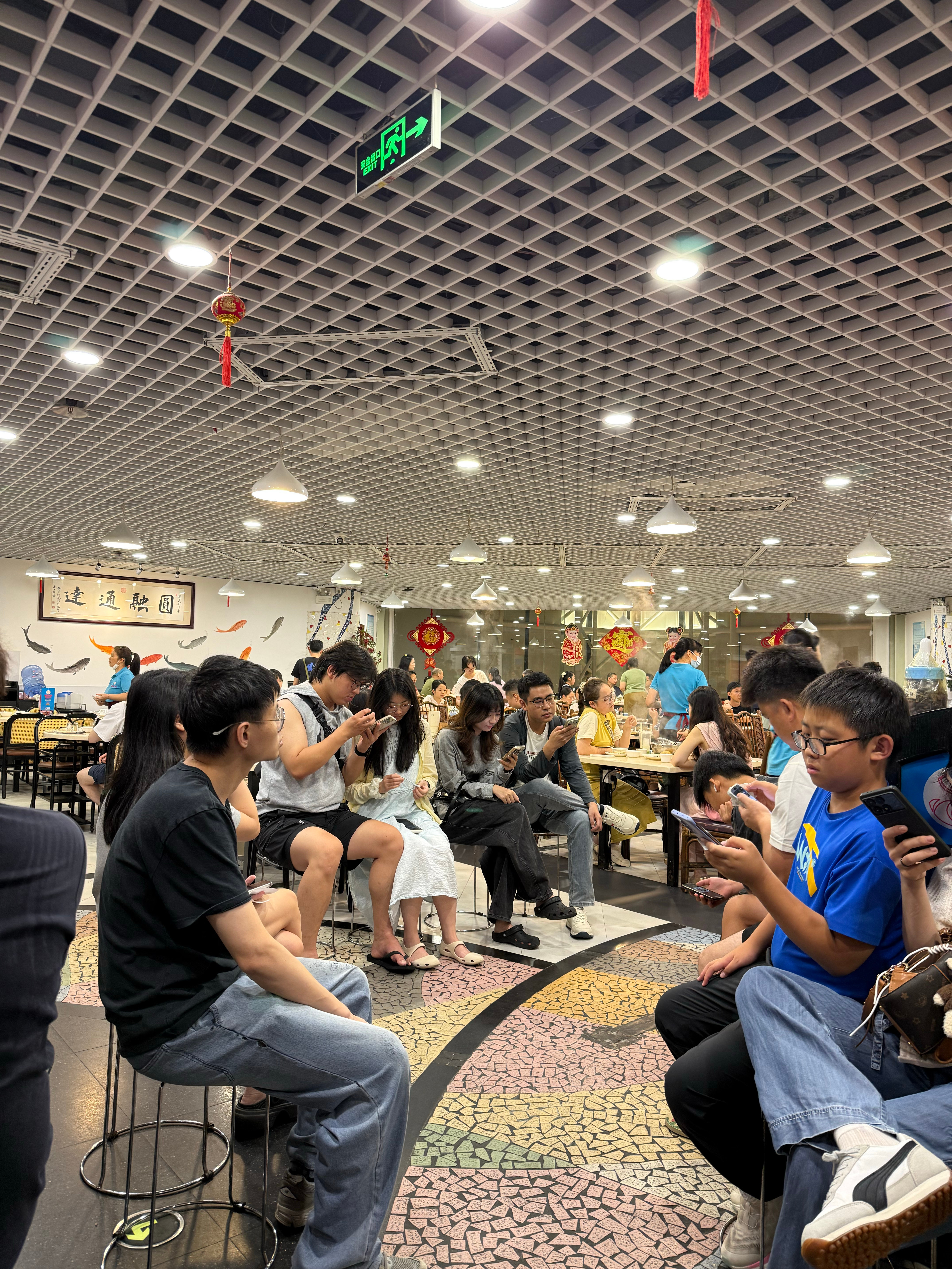 这么多人排队的地方，那必然好吃[doge]  ​​​