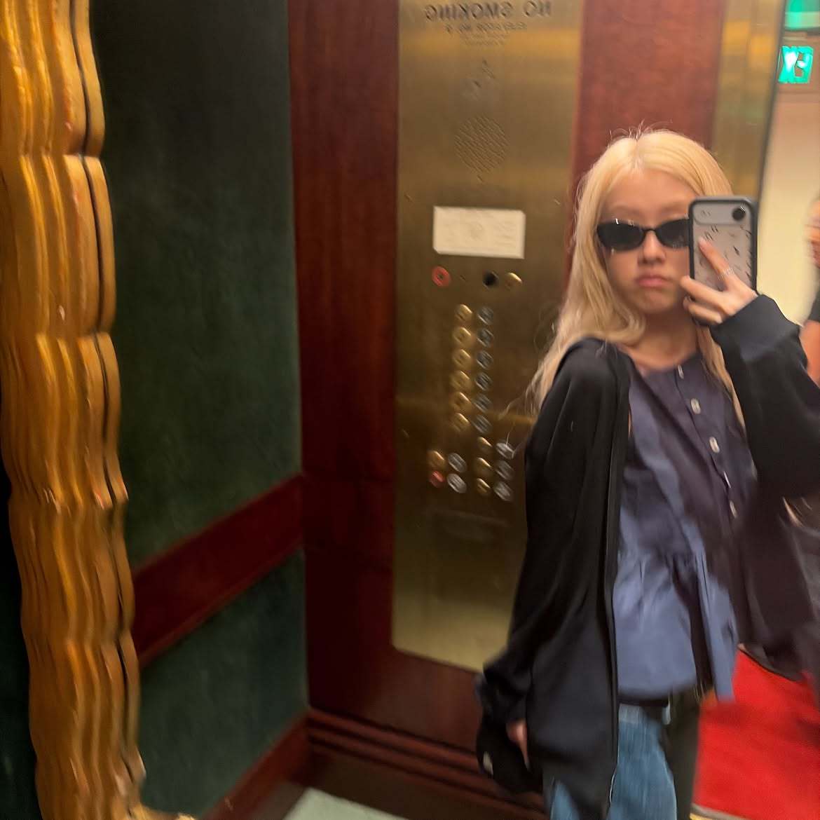 260805 Rosé更新 IG🐿️😎“not forking around