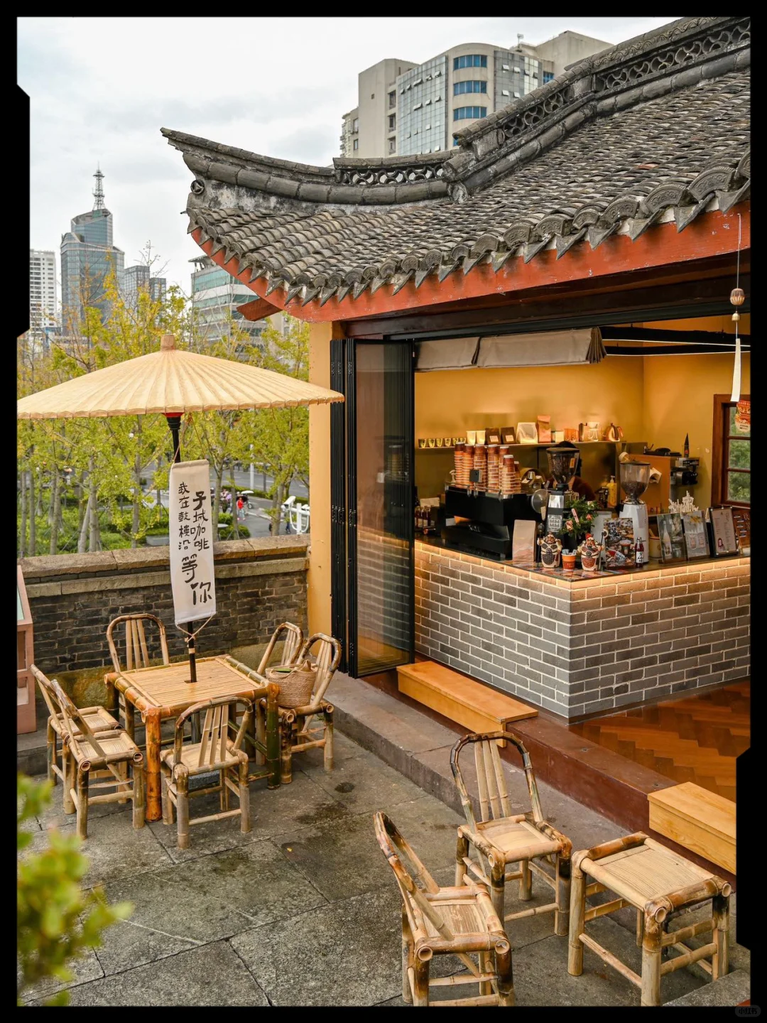 在宁波城楼上喝咖啡☕️