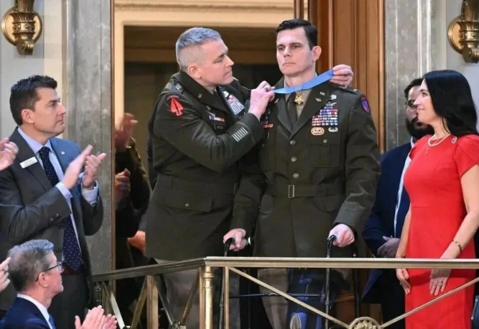 特朗普谎言自破，此前他称绑架马杜罗行动中，没有人受伤，全都安全回来了，大获全胜，