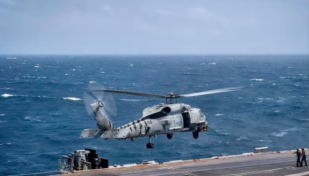 干得漂亮！美国两架军机在南海坠毁，中方回应来了！

这事儿就发生在几天前，美国那