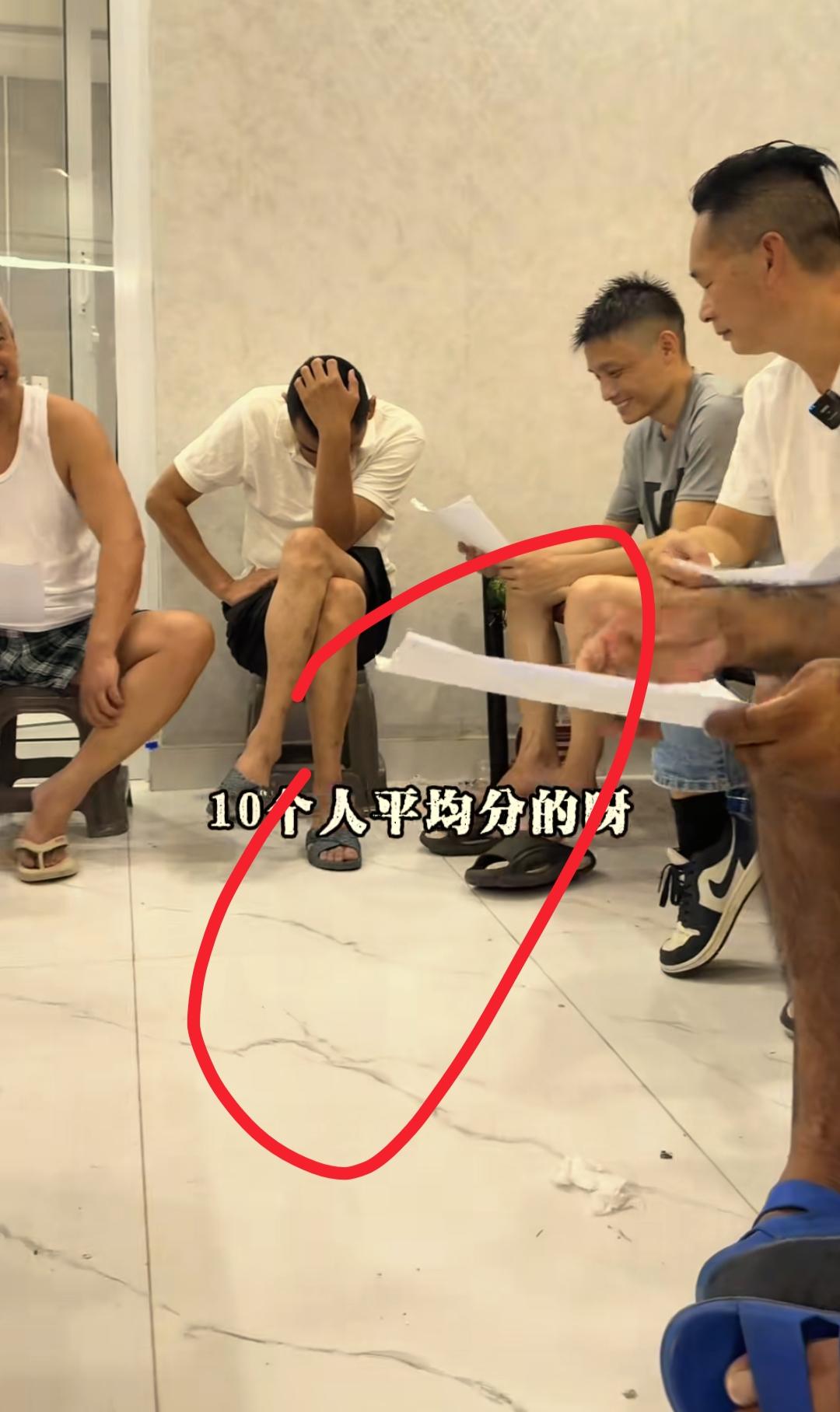 我预料到了皮衣哥合租会有矛盾
也预料到了网友会有分歧
万万没想到，文化差异才是最