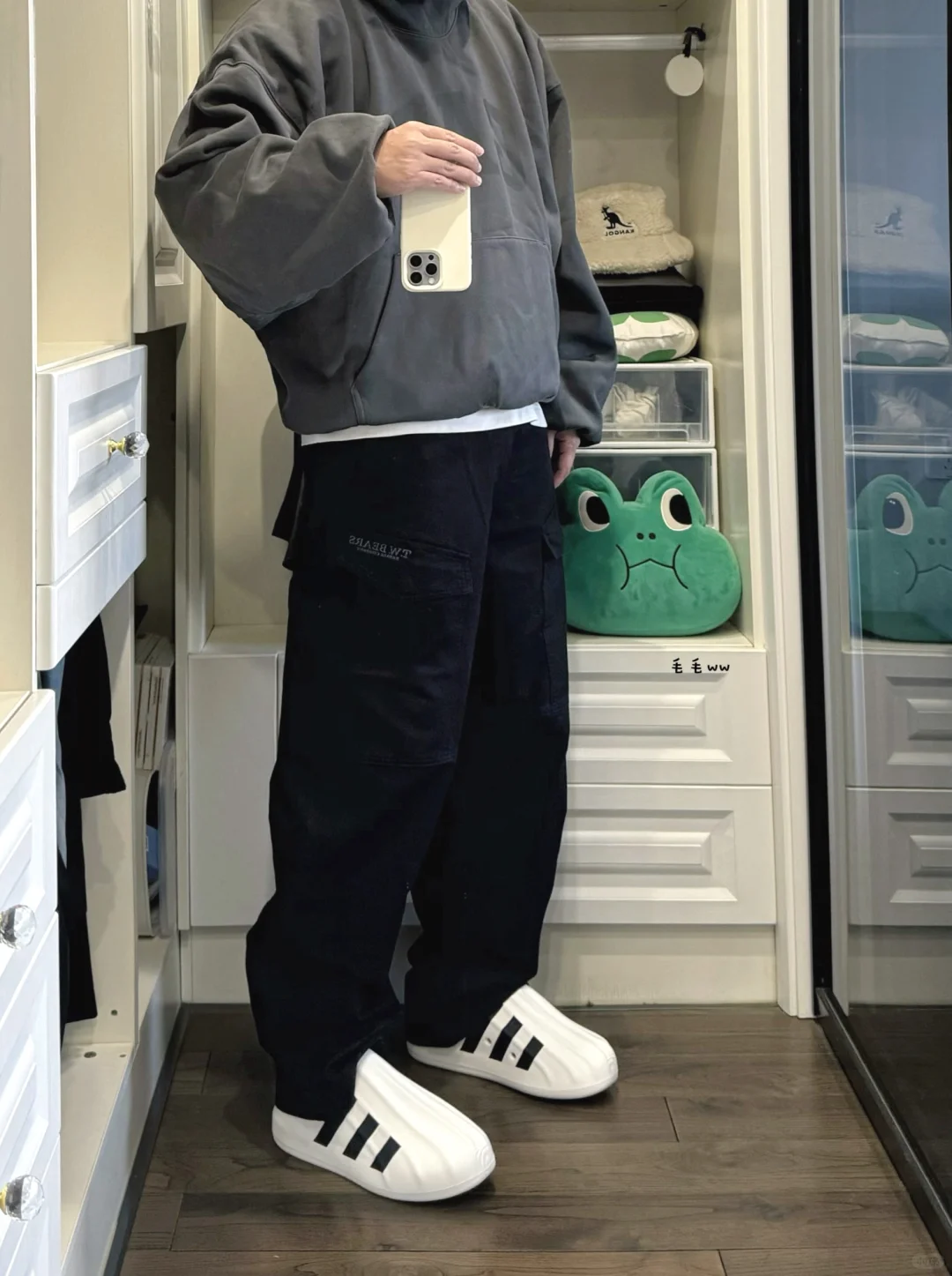 黑白灰叠穿｜工装裤穿搭