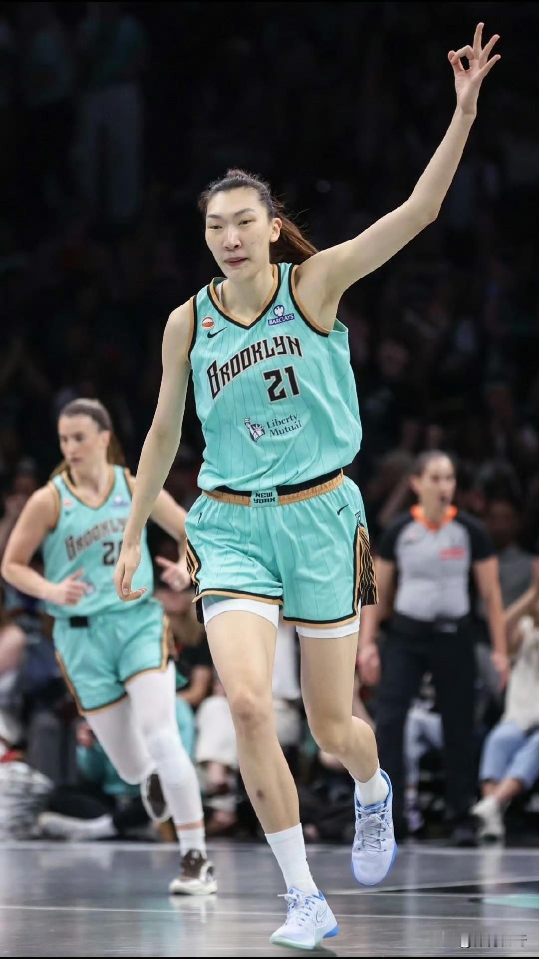 2026赛季WNBA共有3名中国球员在阵，韩旭和李月汝表现最为亮眼，新秀冉珂嘉被