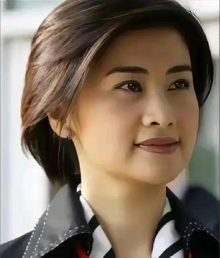 吴小莉探望浙江老家同父异母的穷哥哥，转身就悄悄为哥哥一家安排好了房子和生计，连侄