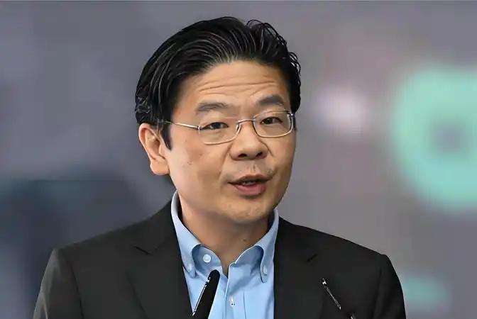 捂来捂去，新加坡还是破防了。最近新加坡网民都在吐槽，新加坡被印度人入侵了，结果高