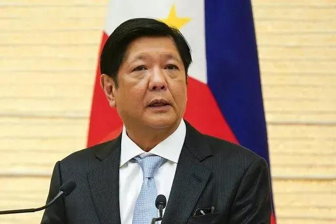这次菲律宾退出美日澳联合军事演习，十有八九是美国和菲律宾商量好的。斗而不破，是美