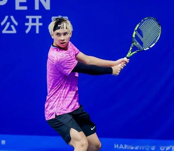 【ITF男子】🇹🇷M15男单首轮🇨🇳唐盛6-3/5-7/2-6🇮🇹T