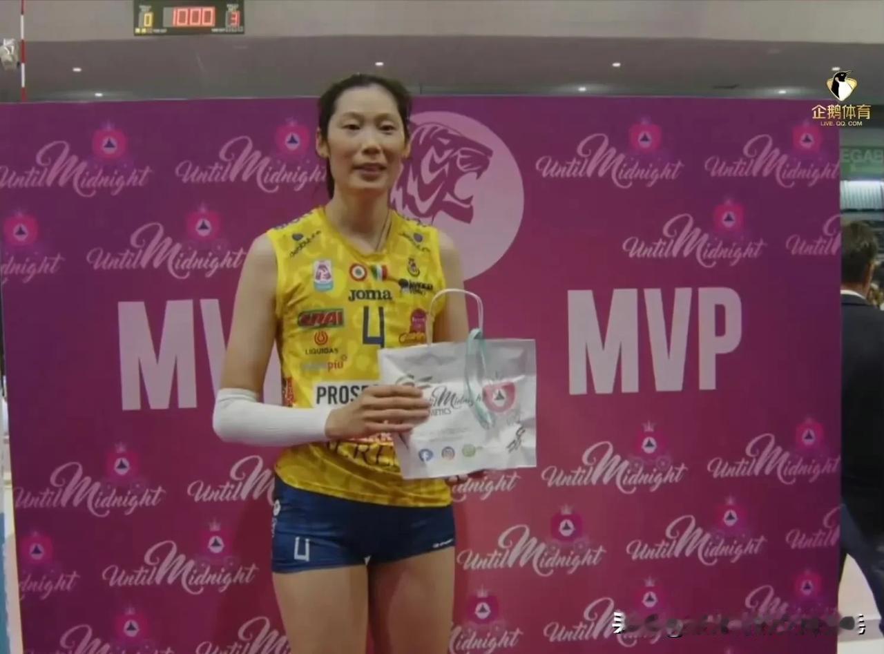 科内利亚诺客场3-0（25-19/25-19/25-12）瓦莱福利亚 
朱婷13