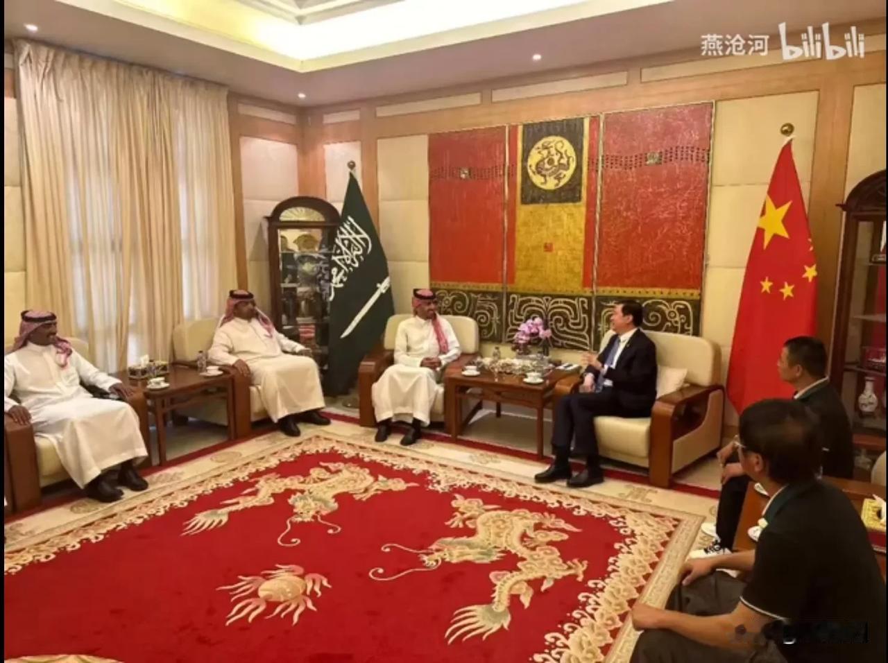 还有人再说什么吗？