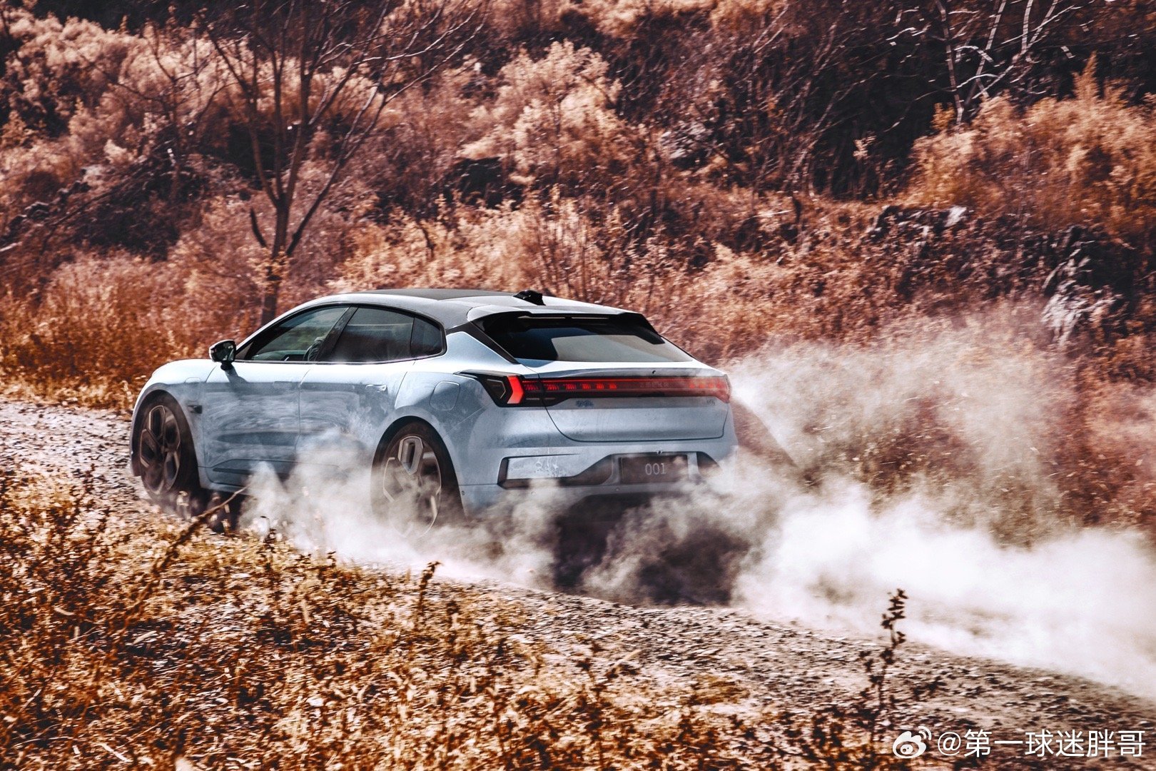 北京某雪场的停车场里，每10辆自驾车中就有近5辆是绿牌新能源车，这个46%的占比