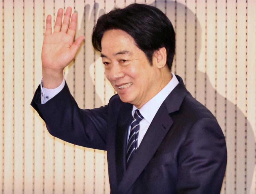 赖清德“窜访”失败，连门都没能出去，3国对台专机关闭空域，民进党爆发“内讧”！